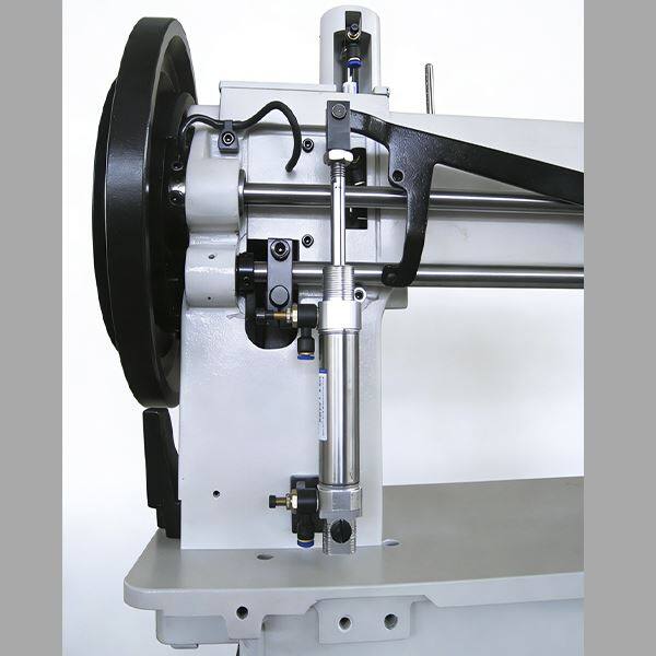 204-370 Compound Feed Sewing Machines with Thick Thread best