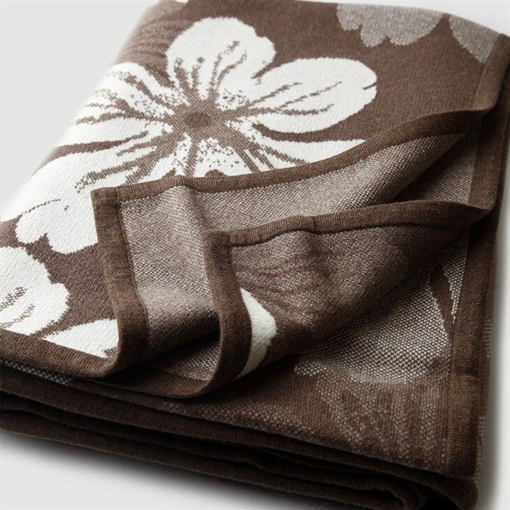 Knitted Double Side Jacquard Wool Throw Blanket