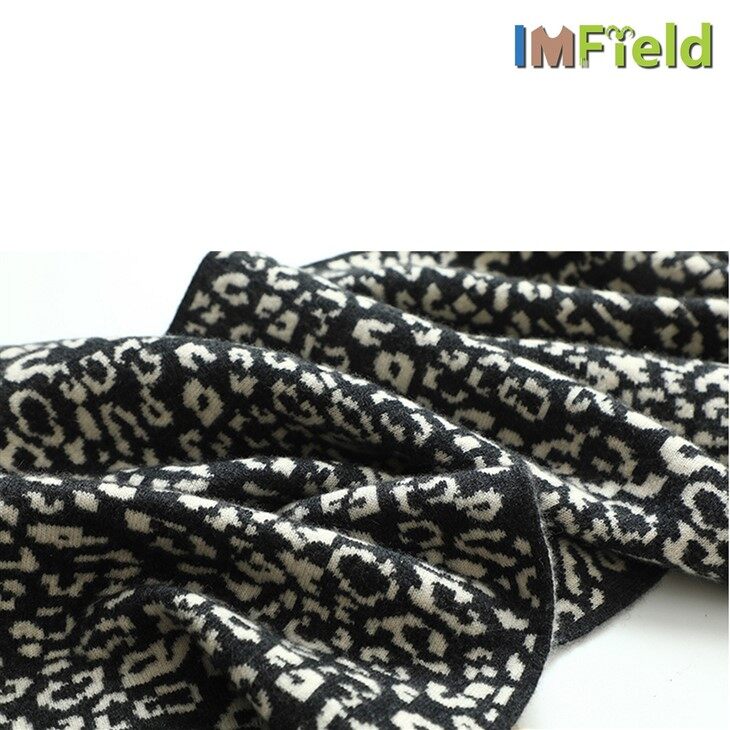 Leopard Weighted Kint Cashmere Jacquard Scarf