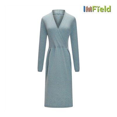 Długa sukienka z dzianiny w prążki z kaszmiru, z dekoltem w kształcie litery V