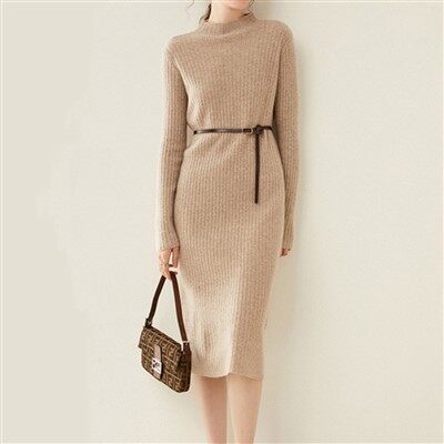 Félnyakú egyszínű csíkos kötött gyapjú ruha