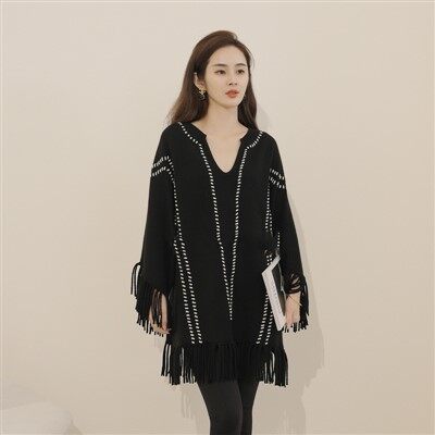 Suéter de malha de caxemira com decote em V e borla solta