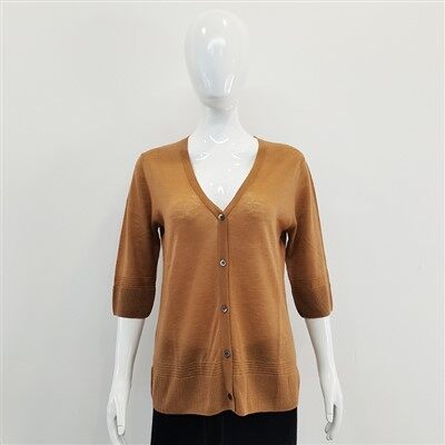 Wiosenny, cienki wełniany kardigan z dekoltem w kształcie litery V