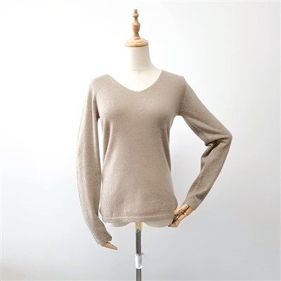 Moteriškas kašmyro megztinis V formos iškirpte