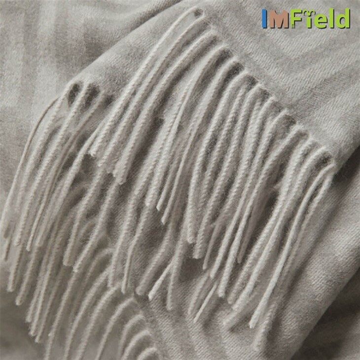 Wholesale Thickened Jacquard Double Side Warm Cashmere Blanket