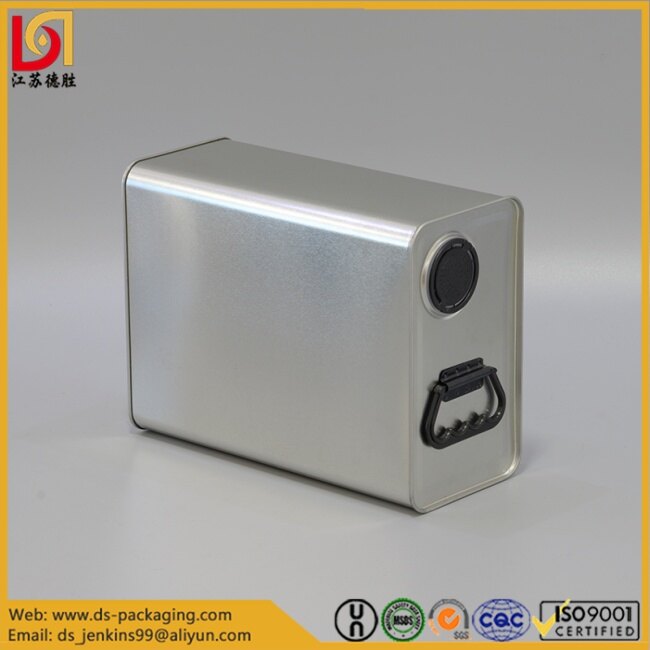 1 Gallon Empty Paint Cans