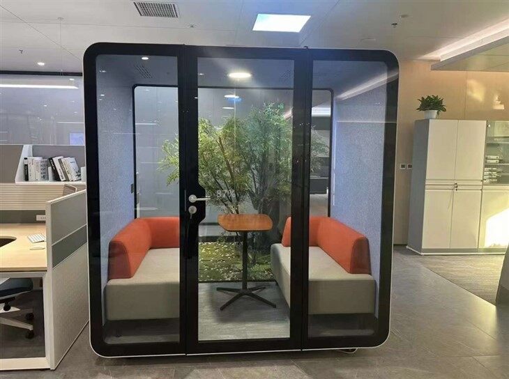 4 Person Medium Soundproof Meeting Pods