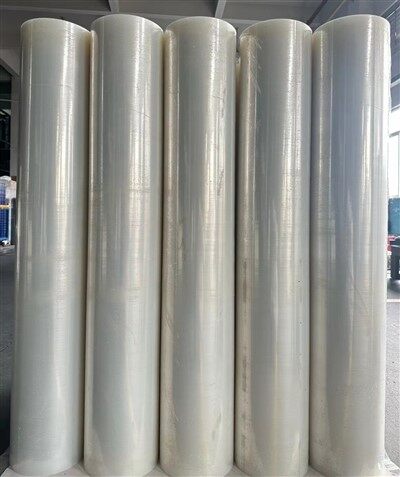 घर के फर्श के लिए प्लास्टिक फिल्म