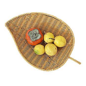 Tkaný ratanový košík