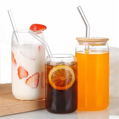 Geriamasis stiklas su bambuko dangčiu