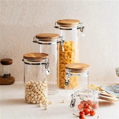 Staklene staklenke s poklopcima stezaljke