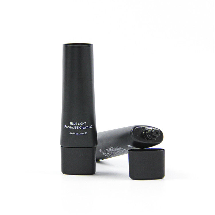 Tube de protection solaire noir