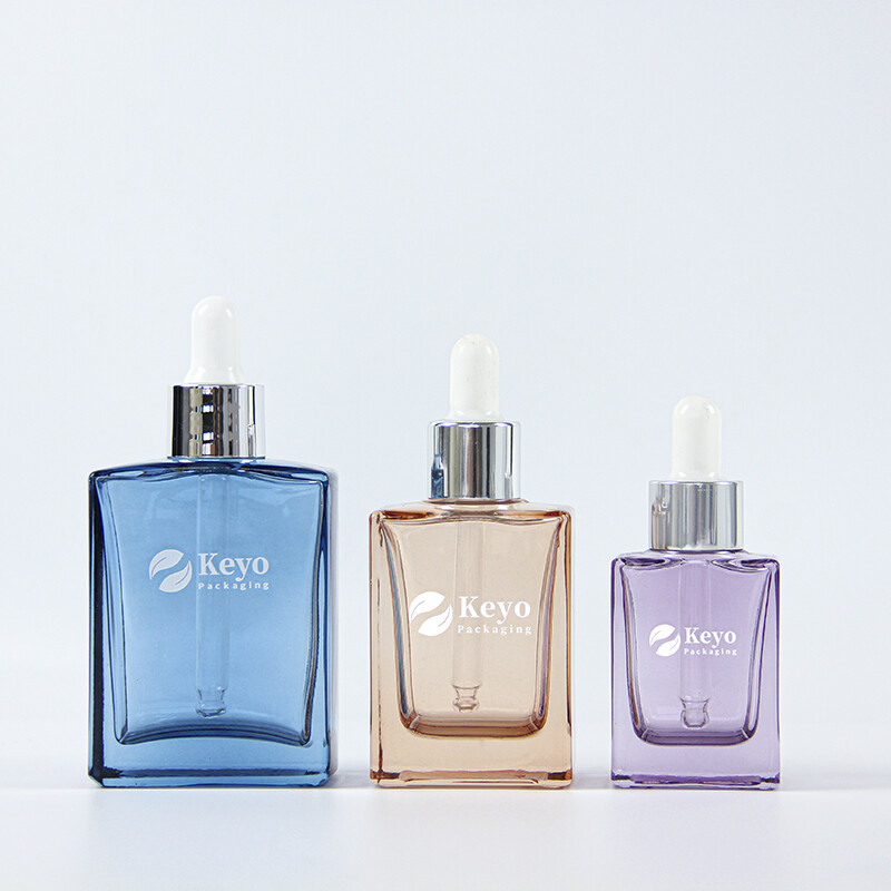 ڈراپر کے ساتھ شیشے کی بوتل