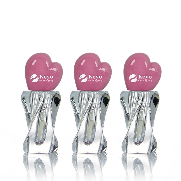 Szabálytalan alakú szájfény tubus