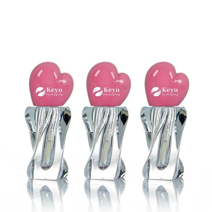 Empty lip gloss tubes