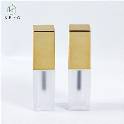 Матовый тюбик для губной помады