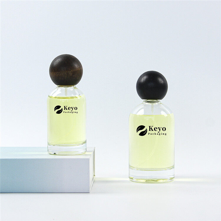 Boutèy odè ak bouchon boul