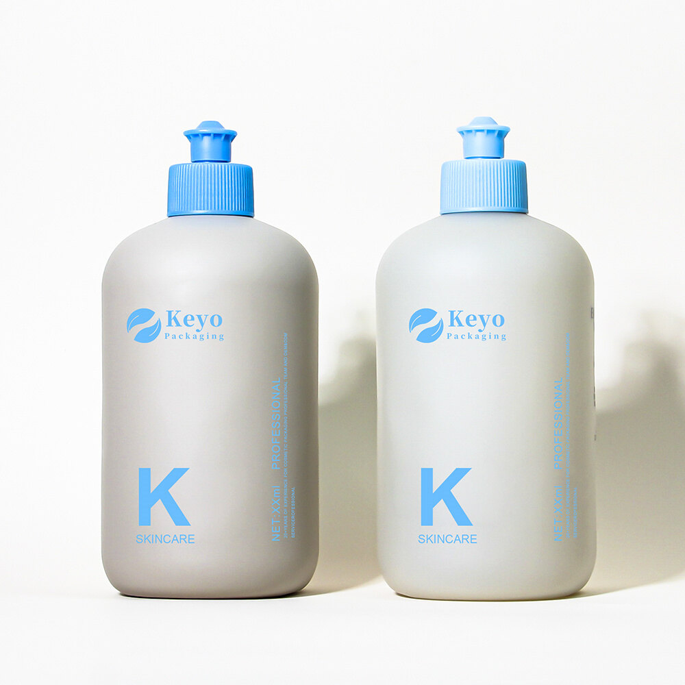 Botella de champú exprimible de plástico