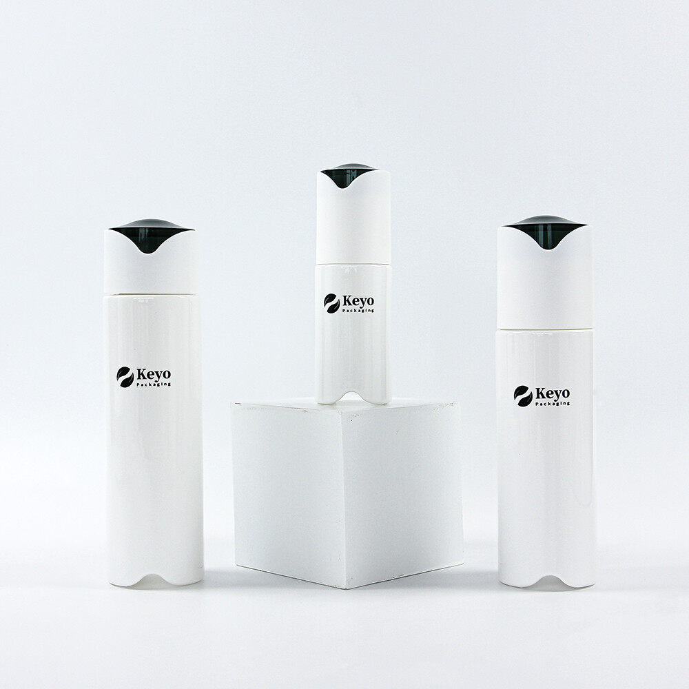 Weiße Kosmetikflaschen