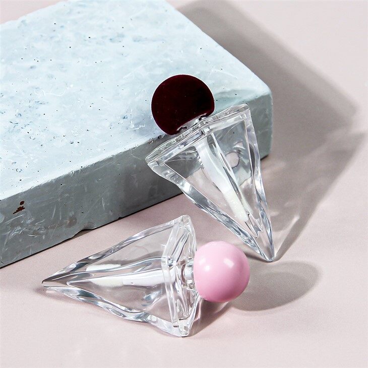 Tubi per lucidalabbra triangolari