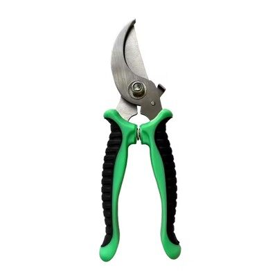 Plastikinės rankenos genėjimas