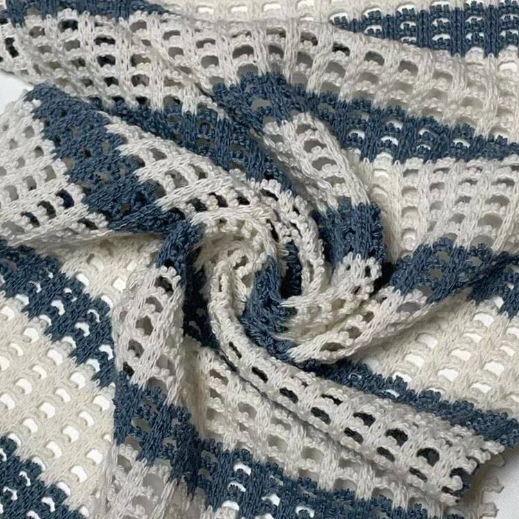 Heegeldatud polüpuuvillane kootud kangas