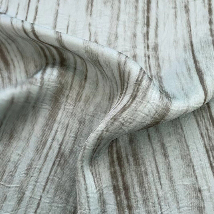 Țesătură încrețită cu imprimare în dungi cu cerneală