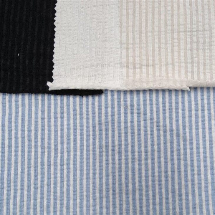 編み物の縞模様のしわ布