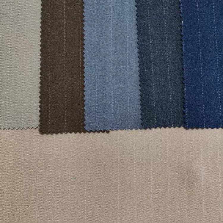 Ткань из полиэстера в полоску «елочка»