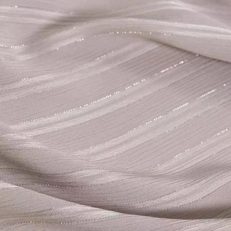 Tissu en polyester satiné à rayures argentées