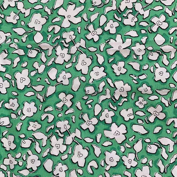 Small florals viscose crepe print fabric 2