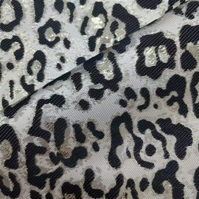 Leopard metallist žakaarkangas