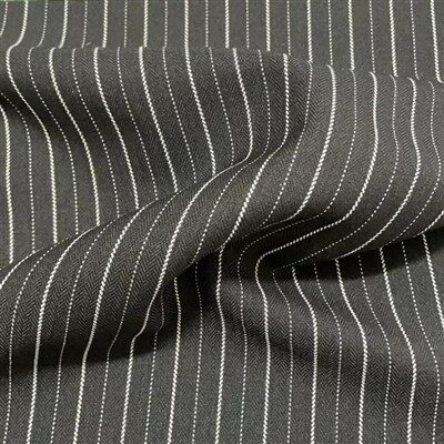 Garngefärbter Stoff aus Poly-Rayon mit Fischgrätenstreifen