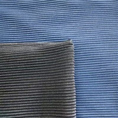 Срібна плісована тканина