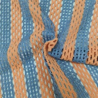 Lõimega kootud lõngaga värvitud triibuline õõneskangas