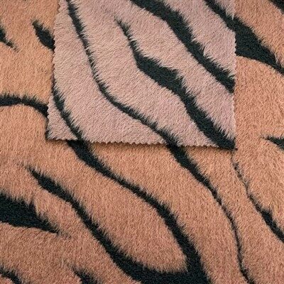 Sebra mustriga žakaarmantel kootud kangas