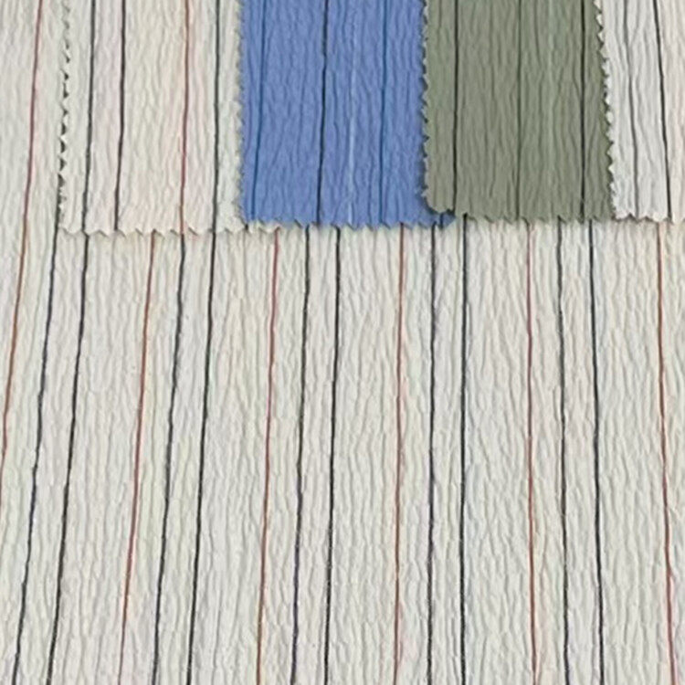 Tkanina s zafarbenou pruhovou košeľou