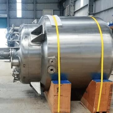 Low-temperature reactor