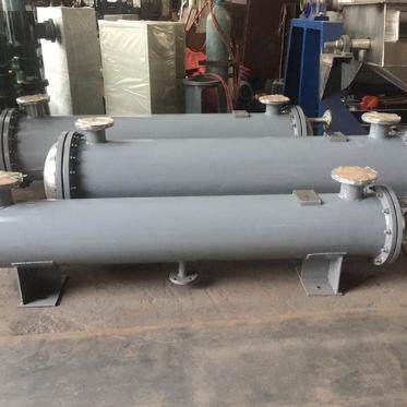 高温の浮遊ヘッド熱交換器