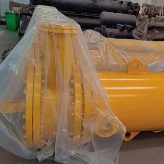 Saltwater source heat exchanger assembly