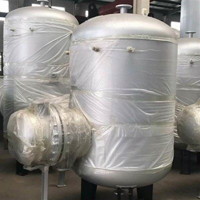 Vertical Volume Type Heat Exchanger