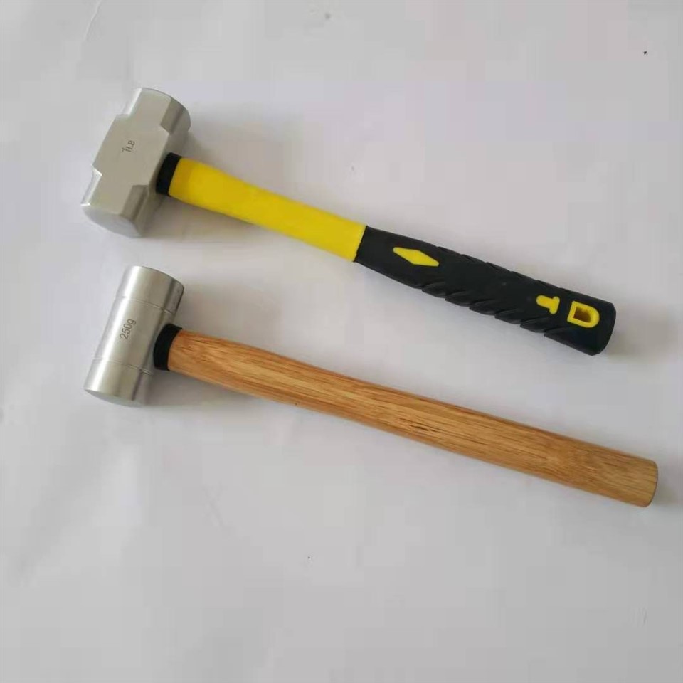 Durable Fiberglass Claw Hammer For Precision And Strength