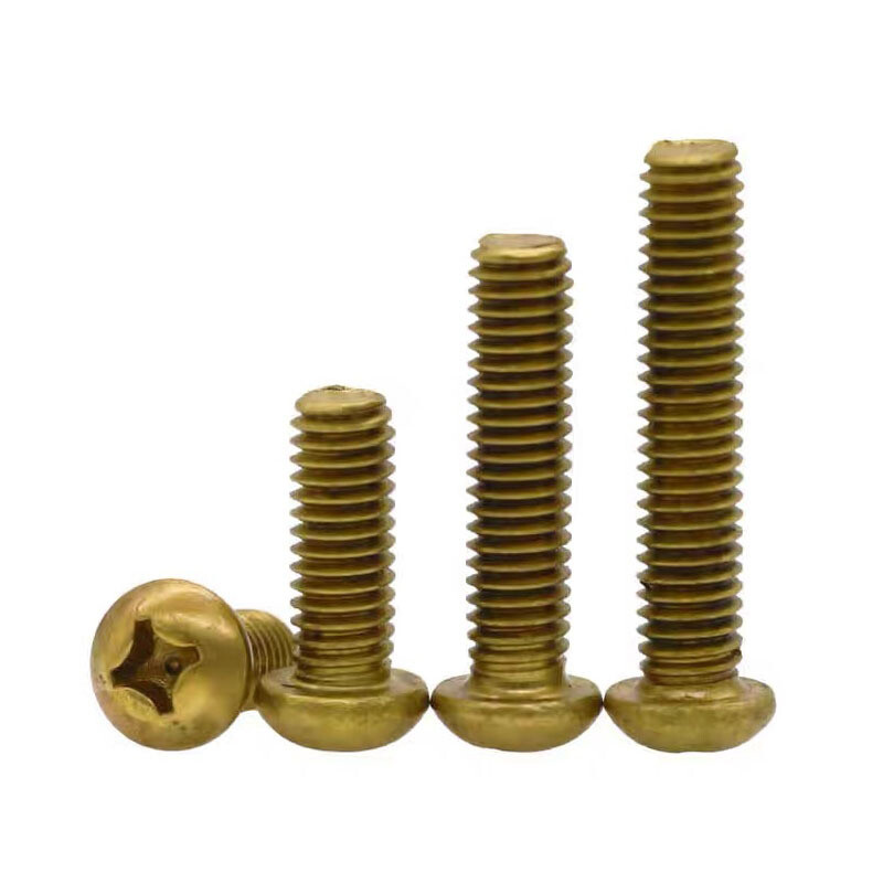 Väikesed messingkruvid