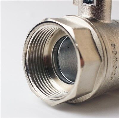 Galvanoitu palloventtiili paksunnettu