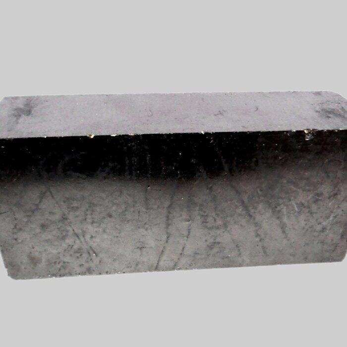 mag carbon brick