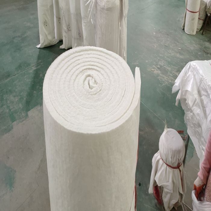 refractory insulating blanket