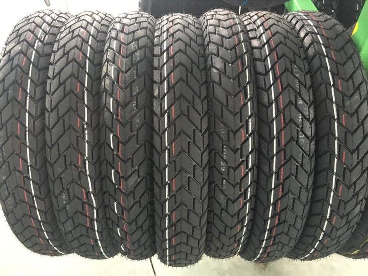 Motorcycle tire 