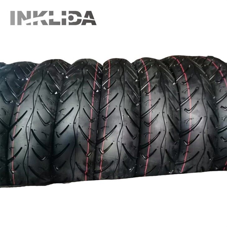 Sport moto tire