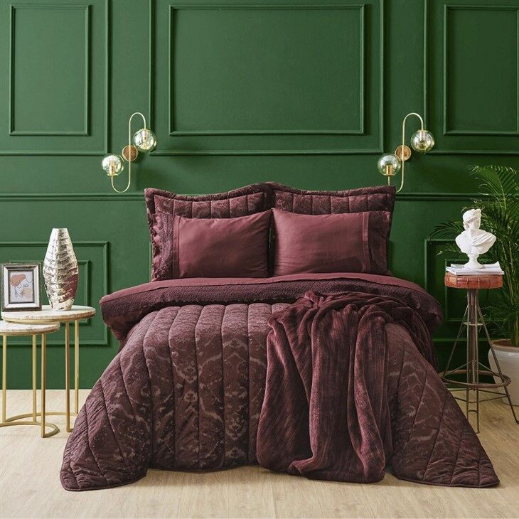 Cozy Chenille Comforter