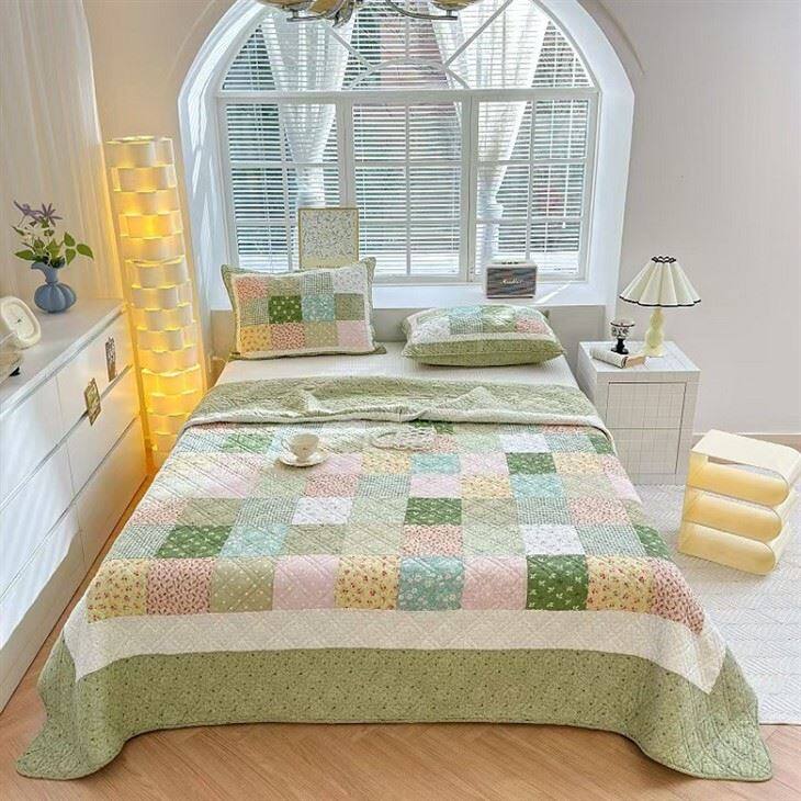 Floral Patchwork Quilt Set-Green